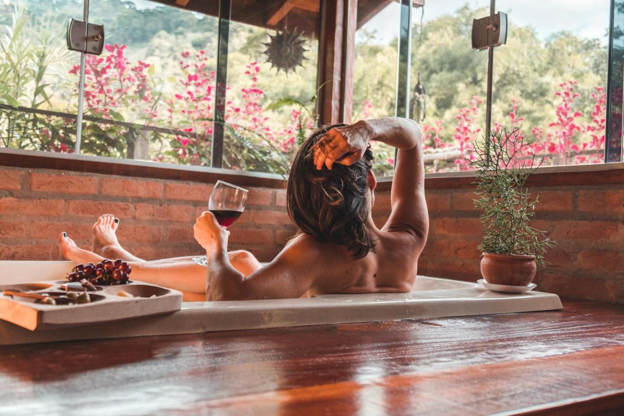 Casa Pedacinho De Ceu Com Banheira De Hidromassagem E Lareira Villa São Bento do Sapucaí Exteriör bild