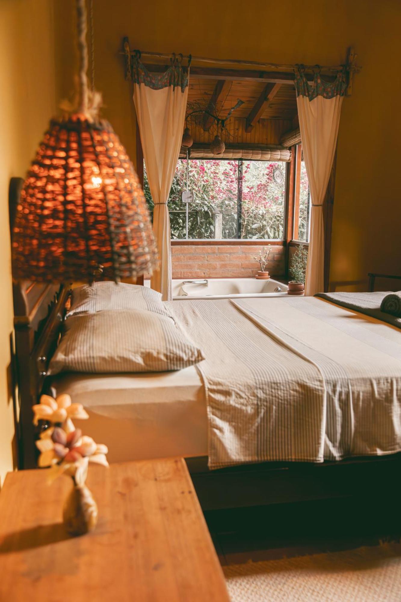Casa Pedacinho De Ceu Com Banheira De Hidromassagem E Lareira Villa São Bento do Sapucaí Exteriör bild
